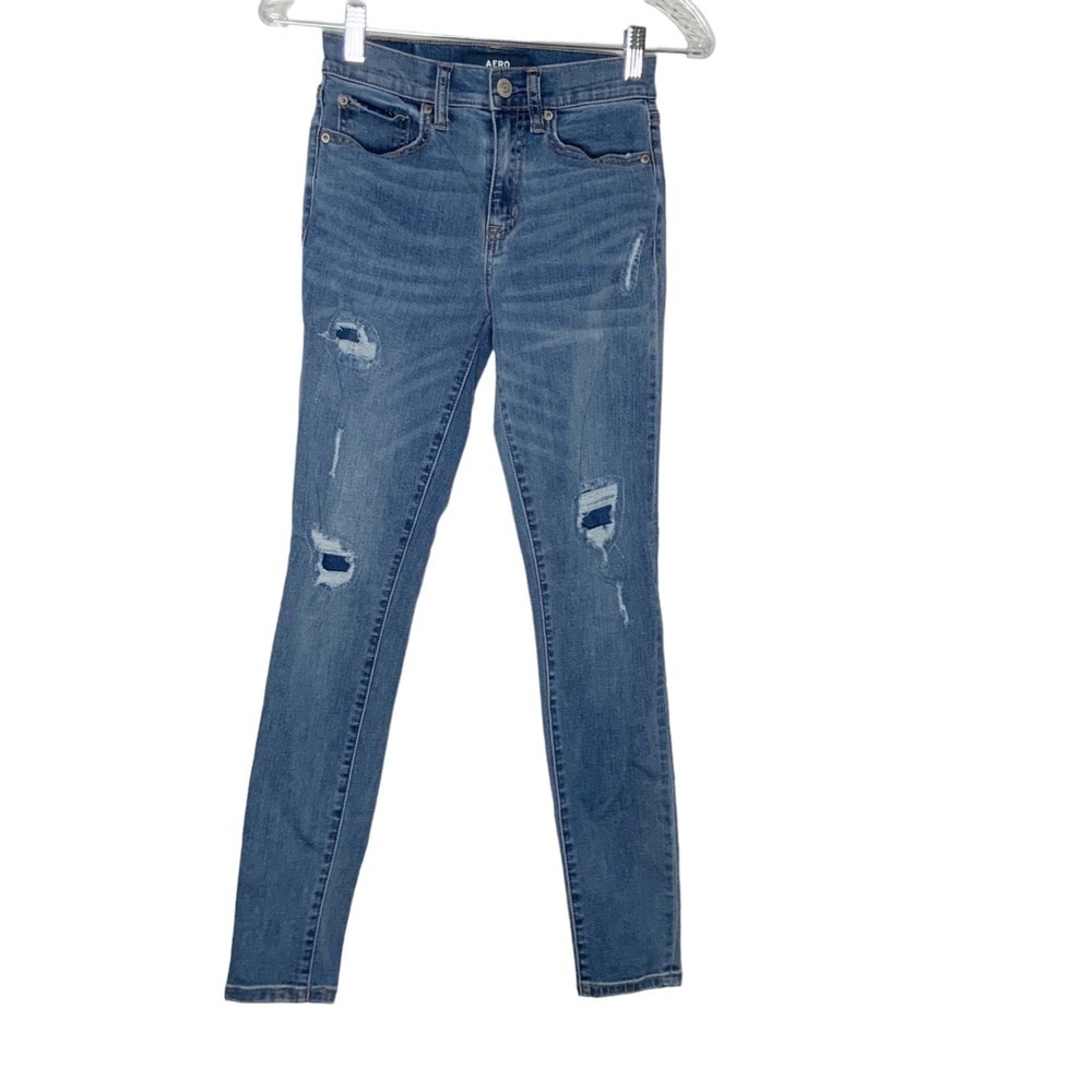 Aero distressed light wash jeans pants. Size 0